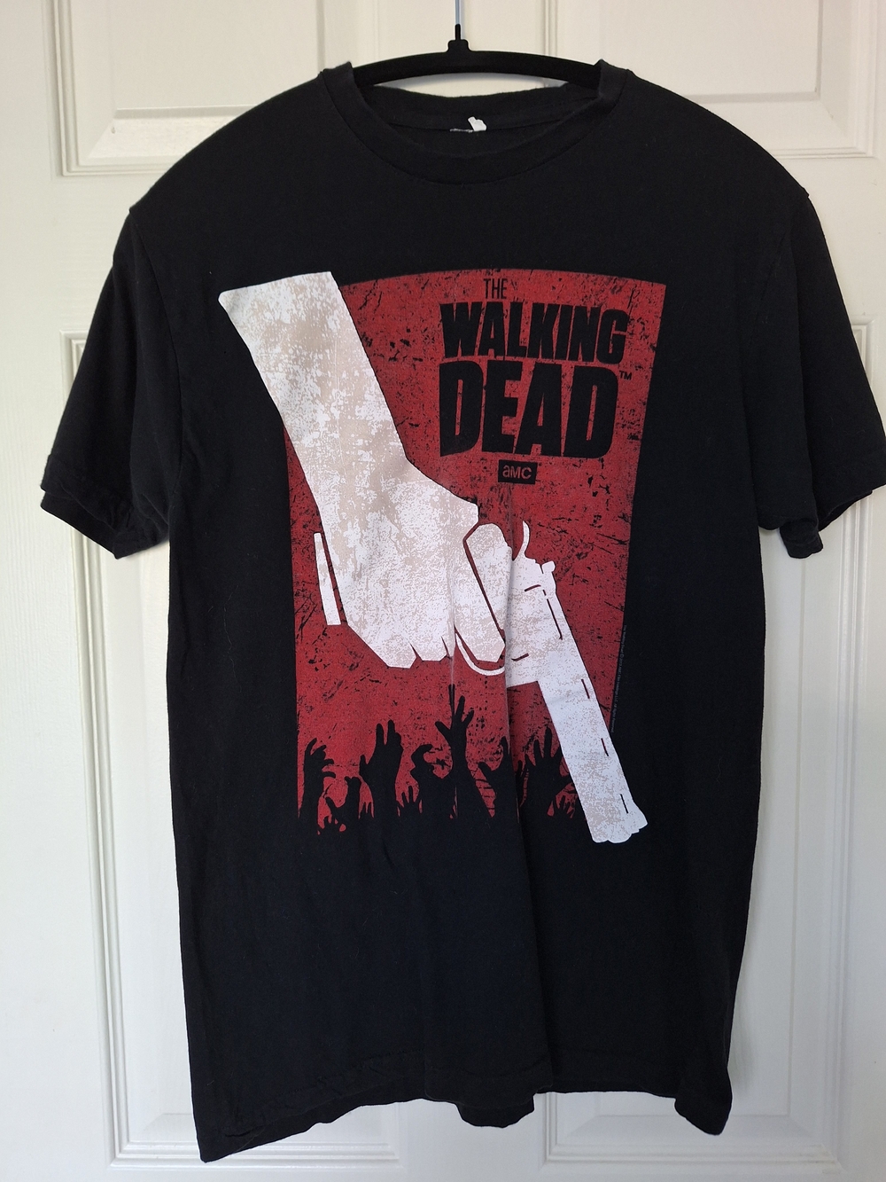 The Walking Dead Men's Black Graphic Tee - Short Sleeve